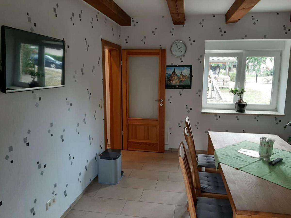 Ferienhaus Flotte Biene In Buggow Rubkow Exteriör bild